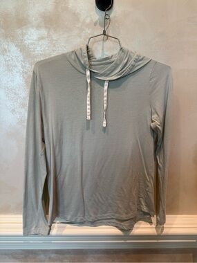 Free Fly Apparel Sage Green Lightweight Hooded Long-Sleeve Top
